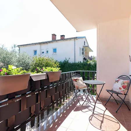 With Parking Space - 21460 Apartman *