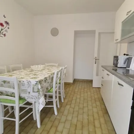 With A Parking Space - 21460 Apartment Umag